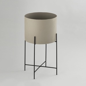 Macetas de metal exclusivas hechas a mano, macetas colgantes de hierro con estilo para balcón, jardín, sala de estar, eleva el espacio de tu hogar - Product Image 1