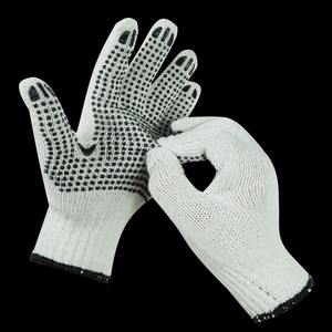 Gants de travail en coton tricoté de sécurité 7G 10 Gauge, avec paume en PVC noir à points antidérapants, mitaines en cuir bon marché rouge et bleu, vente en gros - Product Image 6