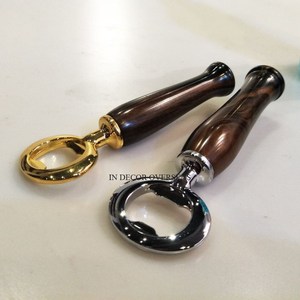 ที่เปิดขวดโลหะพร้อมด้ามจับไม้ขนาดและสีที่ออกแบบได้ตามที่ต้องการดีไซน์เนอร์สะดุดตา - Product Image 1