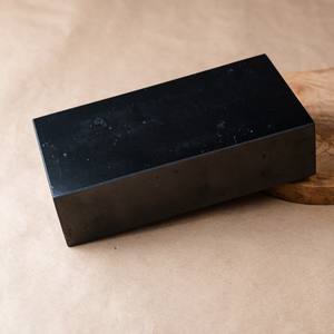 Brique de shungite polie 2*3.9*7.9 pouces (5*10*20 cm) - Product Image 2