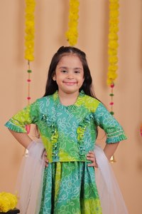 Lehenga choli ชุดแต่งกายสำหรับเด็ก, ผ้าฝ้ายสีเขียวประดับไข่มุกชุดเดรสสไตล์บอลลีวู้ดแบบอินเดียดั้งเดิม - Product Image 4