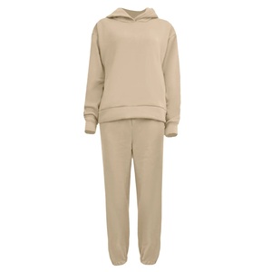 Ensemble de survêtement oversize personnalisé avec logo OEM pour femme, comprenant un sweat à capuche ample et un pantalon de jogging à cordon, en tissu éponge anti-boulochage, tenue décontractée deux pièces - Product Image 3