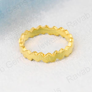 Anillo de banda de eternidad delicado personalizado en forma de corazón de plata de ley 925 con vermeil, diseño zigzag, joyería fina punk, el más vendido para fiestas - Product Image 3