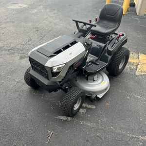 Cortadora de césped Murray MT100 con motor Briggs & Stratton E1350 Series de 13.5 HP y 500cc. Manual de 6 velocidades. 42 pulgadas. Opción de cortar a marcha atrás - Product Image 1