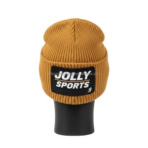 Bonnet en tricot acrylique pour femme, tissu extensible doux, style hiver, couleur moutarde, broderie personnalisée, badges, bonnet jacquard. - Product Image 2