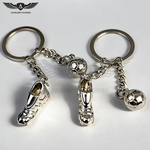 Porte-clés en métal avec ballon et chaussure de football, porte-clés pour les amateurs de football, cadeau pour les fans de sport, accessoire en alliage de zinc durable - Product Image 5