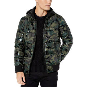 Chaqueta Acolchada de Algodón para Hombre, Fabricada Profesionalmente, Ecológica, Anti-UV, Corte Ajustado, Estilo Urbano, con Capucha Brillante - Product Image 1