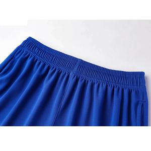 Ensemble maillot et short de football à sublimation en polyester personnalisé unisexe col en V imprimé nom et numéro d'équipe pour hommes - Product Image 6