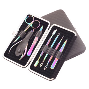 Ensemble d'outils de manucure professionnel 7 PCS Silver Nail Clippers avec étui de voyage portable Pinces à cuticules et kit de coupe - Product Image 6