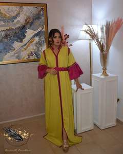 Caftan en soie moutarde et magenta Vêtements musulmans marocains respirants avec manches fantaisie Robe décontractée impressionnante - Product Image 2