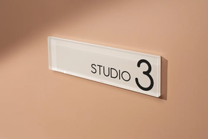 Plaque murale en acrylique personnalisée autocollante pour <span class=keywords><strong>porte</strong></span>, bureau, salon, entreprise, petite boutique, location de bureau, suite, affichage du numéro de étage - Product Image 2