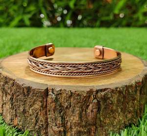Bracelet magnétique en cuivre Royal Artisans avec style bohème et bienfaits pour la santé, thérapie magnétique - Product Image 3