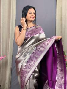 El último diseñador Pure Heavy Silk Zari Weaving Border Saree de Fab Zone - Product Image 3