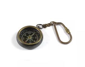 Presse-papier de bureau en laiton pour décoration de table en forme de Diece, papier en laiton fait à la main, prix bas - Product Image 4