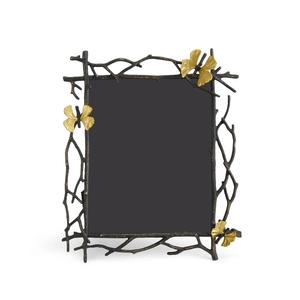 Stylishly designed metal <b>photo</b> <b>frame</b> with intricate artwork and classic charm for elegant wall or tabletop display - Product Image 2
