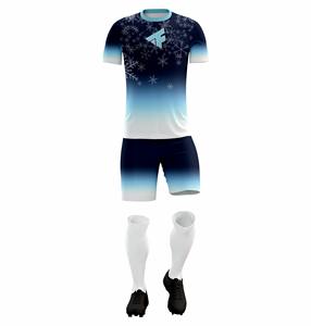 Ensemble de maillot et short de football unisexe personnalisé, respirant, imperméable, séchage rapide, léger, écologique, antibactérien, en élasthanne/polyester - Product Image 1