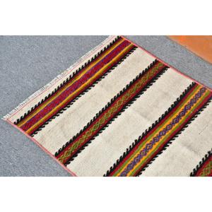Alfombra Turca Pequeña de 1.7x2.5 pies, Alfombra Vintage Blanca con Diseño Ombré - Product Image 5