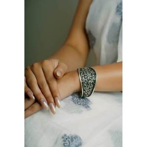 Bracelet manchette tendance en argent 925 fait main style menottes Chittai vintage - Product Image 1