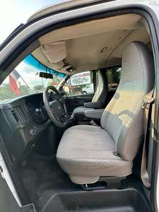 Chevrolet Express Cargo 2500 RWD 2021 Económico con Volante a la Izquierda/Derecha - Product Image 3