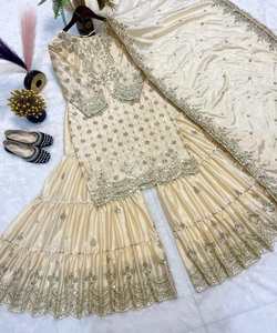 RICO BLANCO CHINON BORDADO SECUENCIA TRABAJO TOP SHARARA CON DUPATTA WEDDING WEAR PRECIO AL POR MAYOR ROPA ÉTNICA - Product Image 3