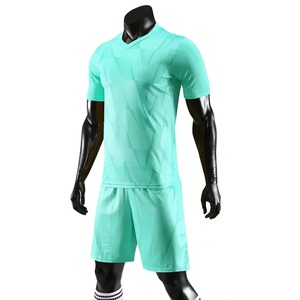 Kit de football professionnel Ensemble de maillots et shorts de football personnalisés avec tissu respirant et fabrication de vêtements de l'équipe OEM - Product Image 2