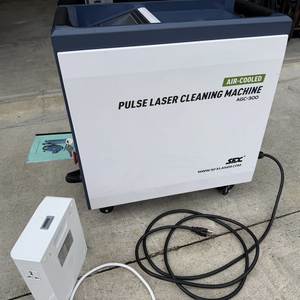 Machine de nettoyage au laser pulsé refroidie par air SFX AGC 300W 500W, haute précision, pour enlever la rouille, la peinture et les revêtements, à vendre - Product Image 4