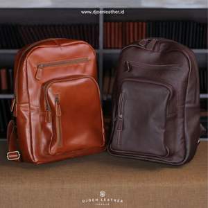 Sac à dos en cuir de vachette fabriqué à la main Sac à dos en cuir durable et élégant pour les déplacements quotidiens ou les voyages - Product Image 1