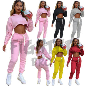 Tenue de survêtement pour femme sweat à capuche zippé et joggers en tissu flexible adapté au streetwear de gym et au confort quotidien - Product Image 5