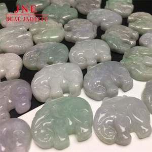 Pendentif d'éléphant en jade naturel du Myanmar, espèce de glace cireuse, ornement de jade d'éléphant stupide, vente en gros de jade de quatre fêtes - Product Image 4