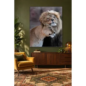 Impression sur toile colorée de lion et lionesse Fida se léchant le museau - Product Image 2