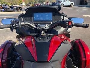 Nuevo Spyder F3-S 2024 Original de Marca, Edición Especial con Ruedas Oscuras, Envío Rápido - Product Image 3