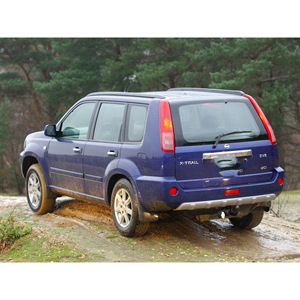 Sièges, navigation, régulateur de vitesse et jantes en alliage Ni-ssan X-Trail Premium 4x4 d'occasion confortables - Product Image 5