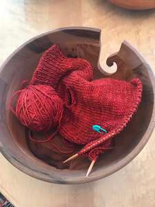 Cuenco de hilo hecho a mano para tejer, ganchillo y costura, hermoso cuenco de almacenamiento de hilo de madera de haya premium antiguo de 8 pulgadas, hecho a mano. - Product Image 5