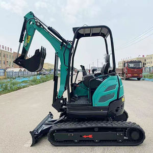 Miniexcavadora Takeuchi sin cola con accesorio - Product Image 2