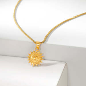 จี้ทองคำคลาสสิก Suraymukh - ของขวัญสุดอินเทรนด์สำหรับเธอ - Product Image 1