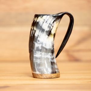 Jarra de cuerno para beber de animales religiosos vikingos respetuosos con el medio ambiente grabada personalizada para Fiesta Medieval de Halloween - Product Image 3