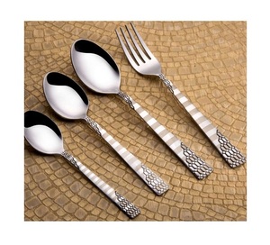 Juego de cucharas de diseño Cubiertos de acero de hierro Juego de cubiertos de 2 Color plateado con precio bajo para uso en la cocina - Product Image 4