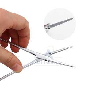 Forceps chirurgicaux manuels en acier inoxydable de fabrication pakistanaise - Prix abordable, utilisation en chirurgie générale, qualité A+ - Product Image 2