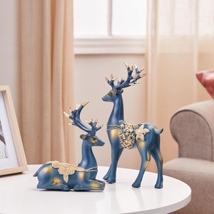 Figuritas exclusivas de perro con globo dorado, Juego de 2 detalles decorativos de mesa de cerámica para interiores contemporáneos y decoración moderna para el hogar - Product Image 4