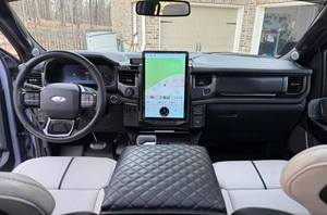 Ford F-150 Lightning Platinum Usado 2022 - Product Image 2