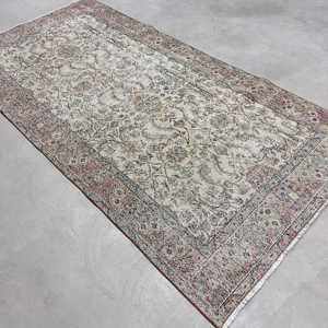 Vintage Large Rug, 4.6x9.4 ft Turkish Rug, <b>Red</b> <b>Wool</b> Rug - Product Image 3