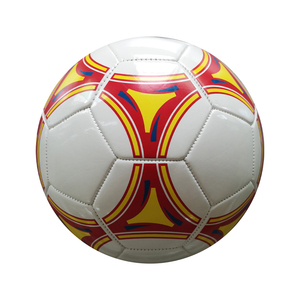 Ballon de football Omika Sports avec logo personnalisé en cuir collé thermique durable prix de gros - Product Image 3