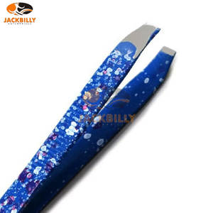 Pinzas de pelo y cejas de acero inoxidable de primera calidad para una depilación precisa y suave y una aplicación de maquillaje - Product Image 5