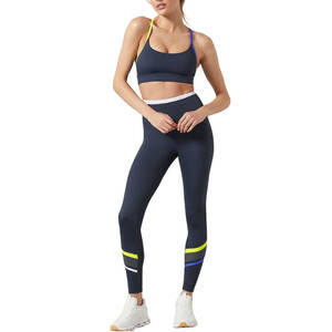 Pantalones de yoga ajustados de cintura alta con logotipo estampado personalizado OEM para mujer, pantalones de chándal transpirables para entrenamiento físico y gimnasio con logotipo en la cintura - Product Image 4