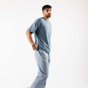 T-shirts hommes de haute qualité 100% coton couleur unie personnalisé à manches courtes décontracté ample surdimensionné conception avec longue longueur - Product Image 2