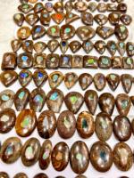 Pierres précieuses en vrac de bonne qualité Matrix Boulder Opal Free Size Unset Gems