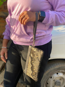 Pochette en cuir à main pour femmes, porte-monnaie élégant en fourrure métallique noire, portefeuilles uniques pour femmes - Product Image 4