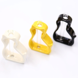 Vase de sol intérieur chat en céramique et en porcelaine de style rustique moderne avec fleurs séchées Décoration intérieure - Product Image 3