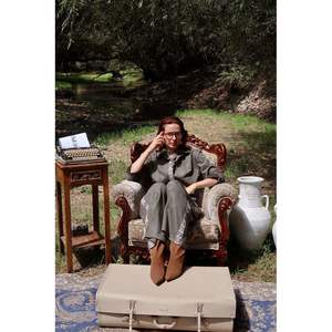 Camisa de Manga Larga Color Caqui para Mujer Topshow con Detalle de Rayas, Blusas y Camisas al por Mayor - Product Image 2