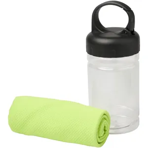 Serviettes de sport rafraîchissantes personnalisées Remy, gadgets personnalisables - Product Image 2